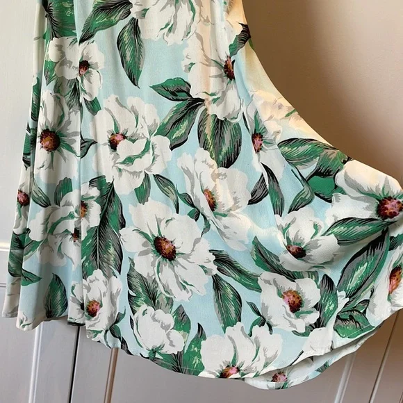 Mink Pink MIDI Dress Size Medium - Picture 2 of 5